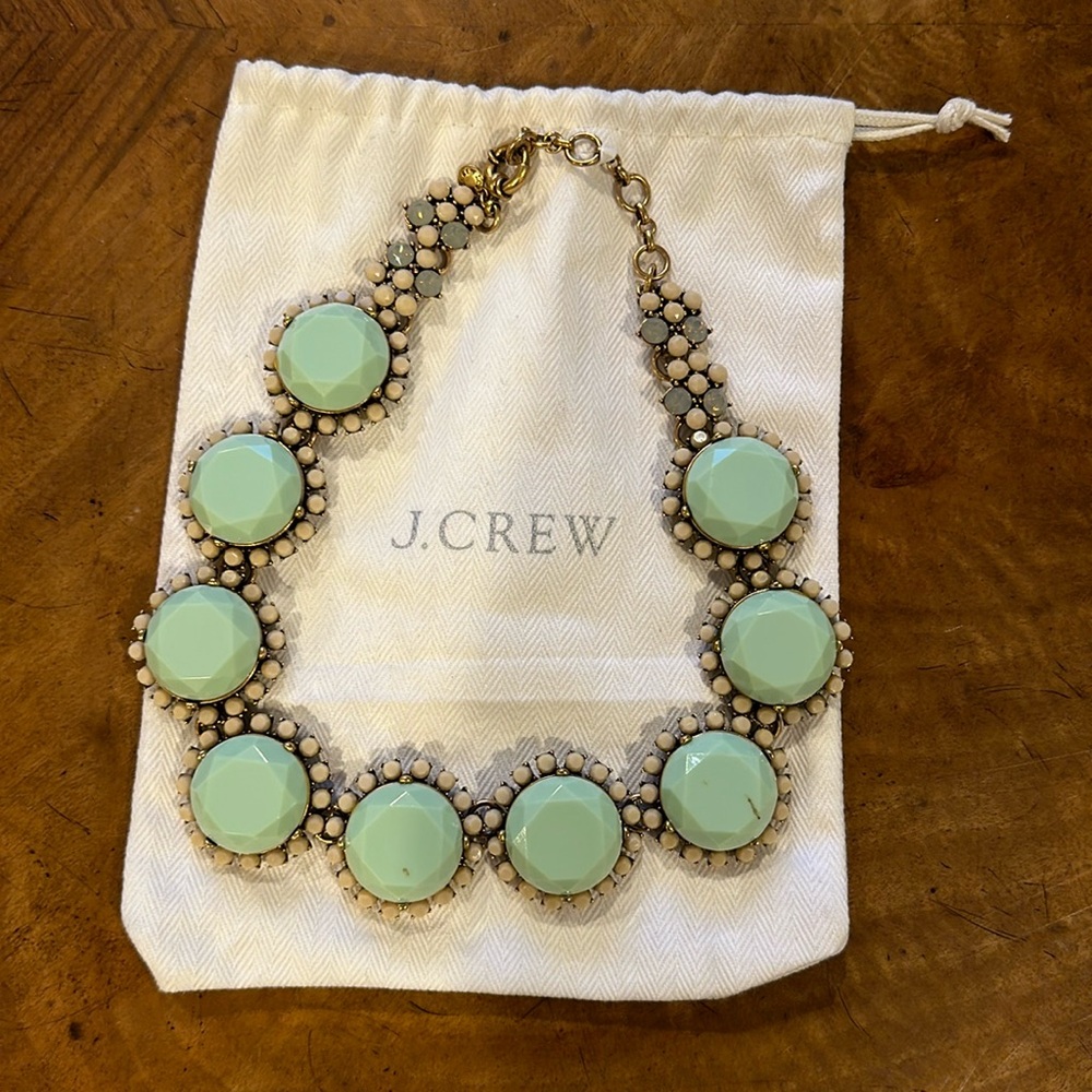 Stunning Vintage J.CREW mint green Necklace